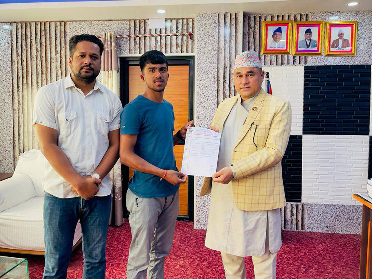 जगन्नाथ क्याम्पसको स्ववियुले सुदूरपश्चिमका मुख्यमन्त्रीलाई ज्ञापन पत्र बुझायो 